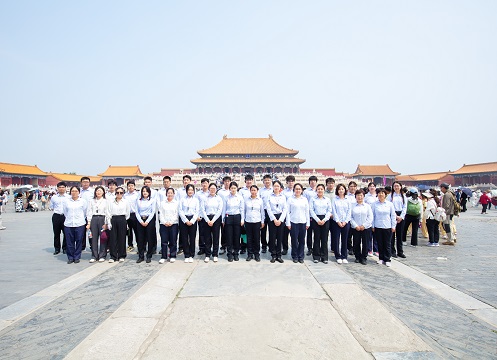 HTH.COM-华体会(中国)组织开展走进故宫博物院活动